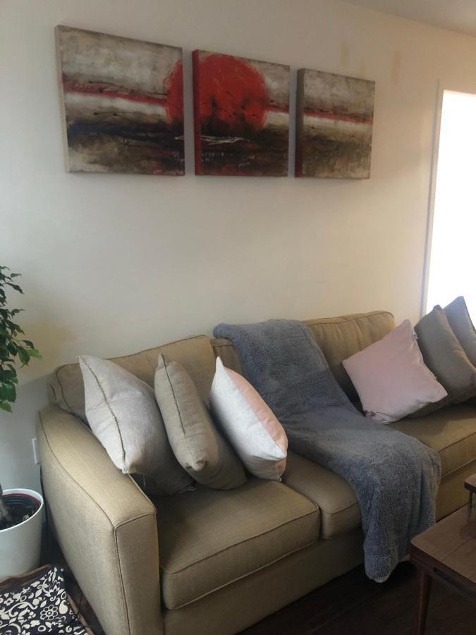 Quiet-Comfy 3 Bedroom Home On A Tree Lined Street In Kits バンクーバー エクステリア 写真